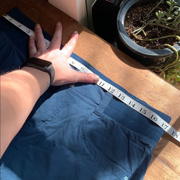 Title nine Clamber capris size 12 - Picture 7 of 9